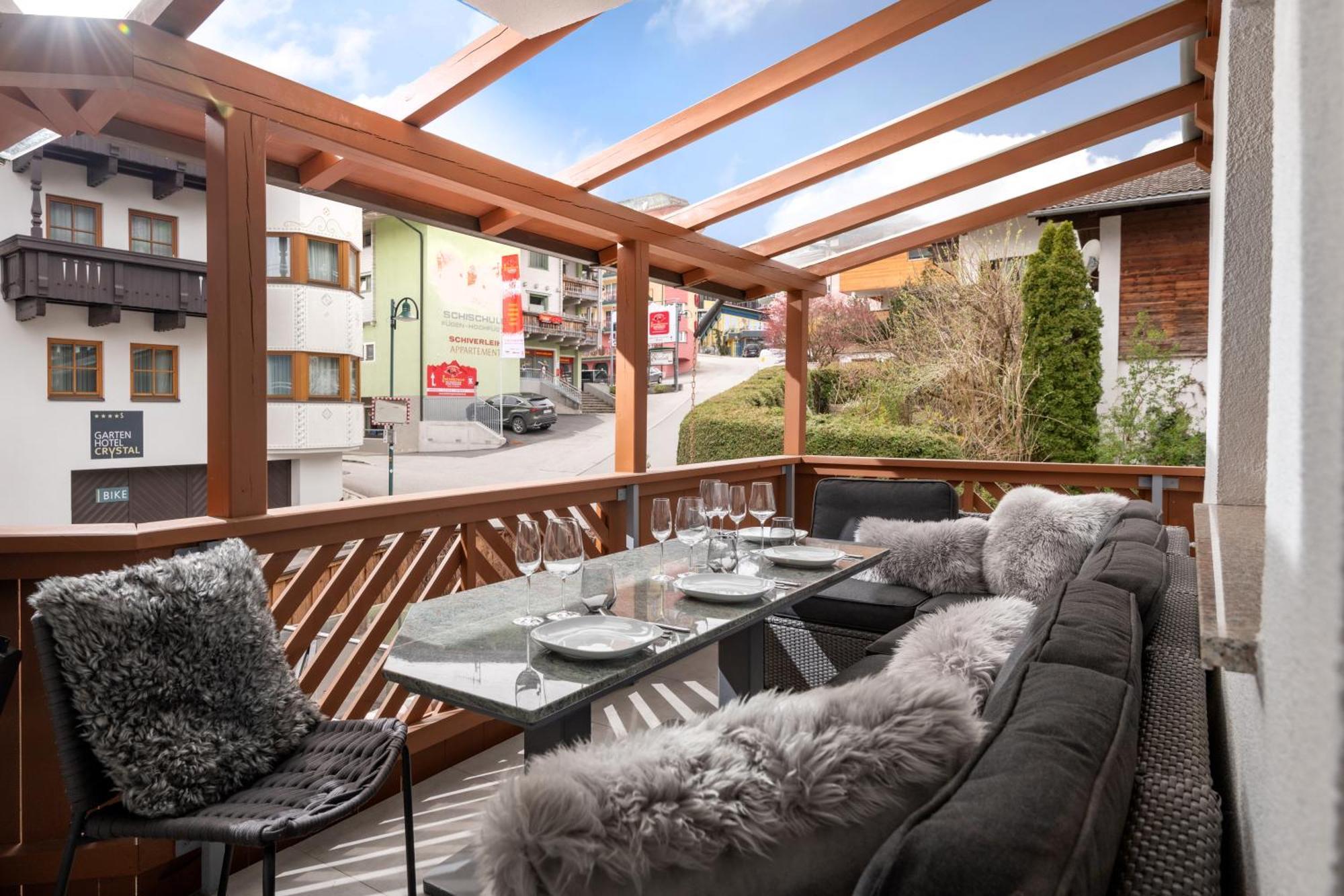 Apartments Gondelspass Fuegen Exterior photo